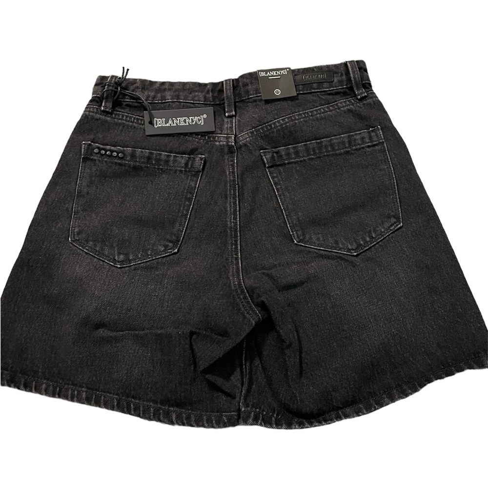 NWT BLANK NYC easy on women’s black denim shorts. Asymmetrical button fly. - Picture 6 of 9